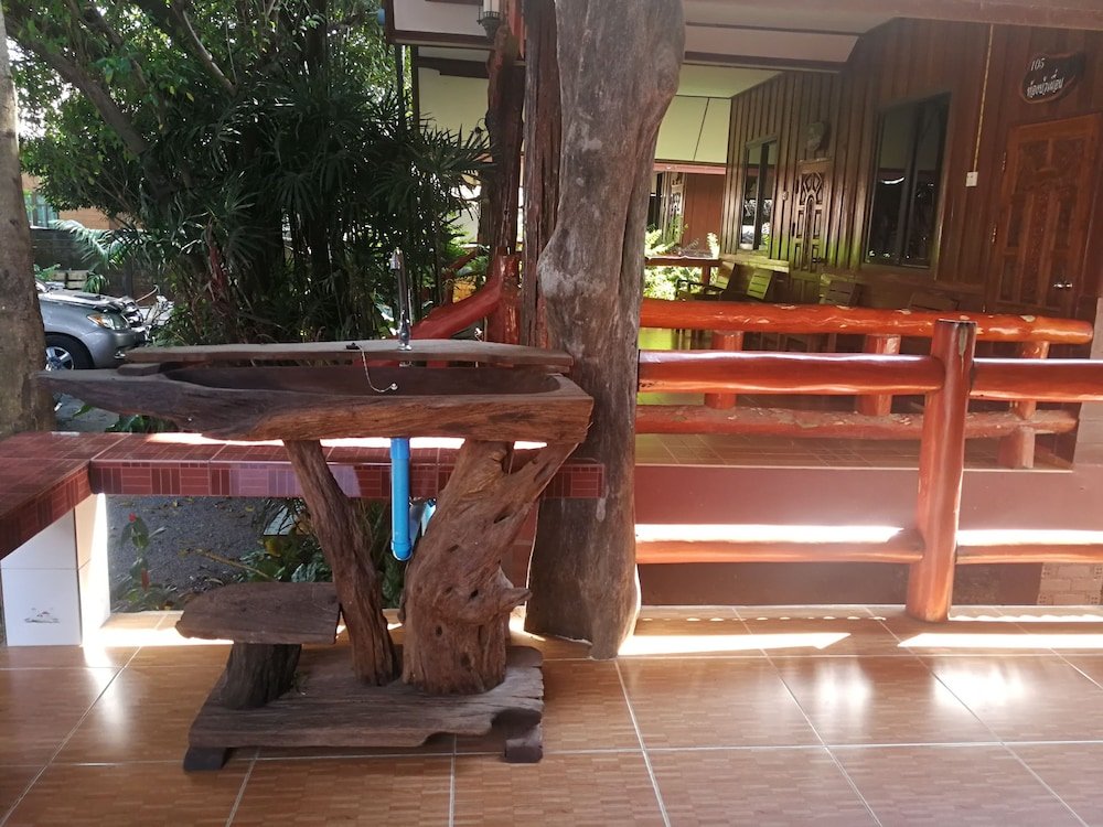lan bua resort