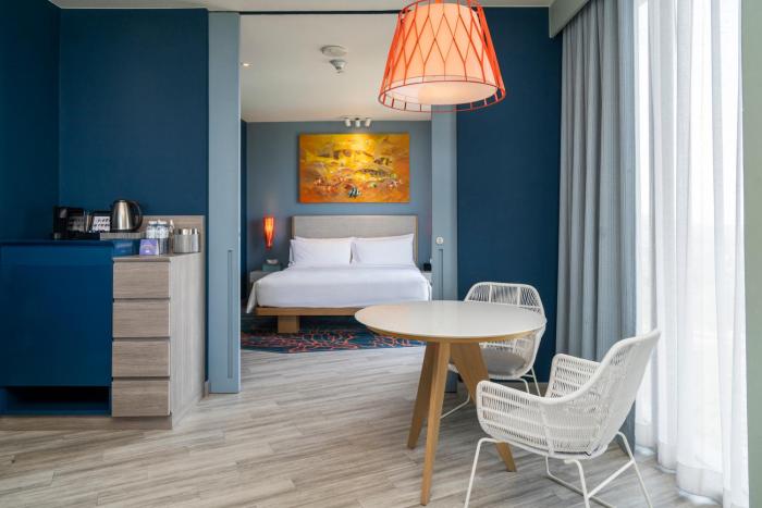 holiday inn resort vana nava hua hin by ihg