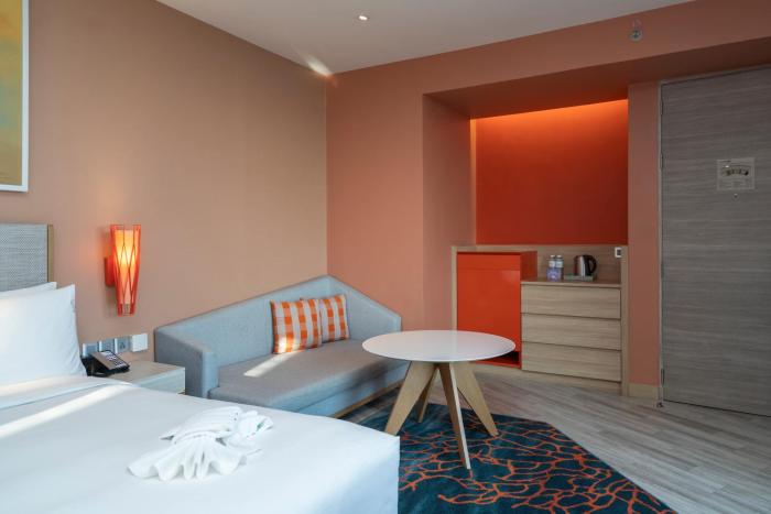 holiday inn resort vana nava hua hin by ihg