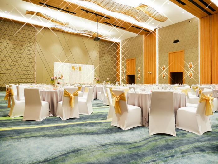 holiday inn resort vana nava hua hin by ihg