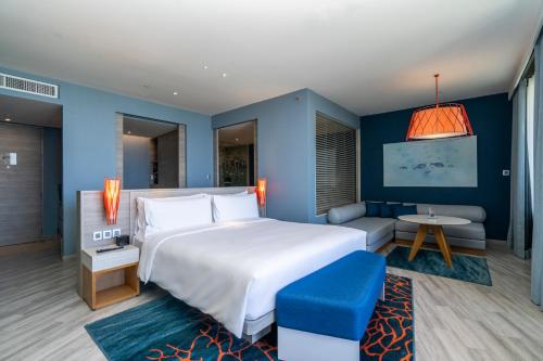 holiday inn resort vana nava hua hin by ihg