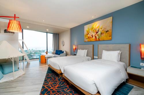 holiday inn resort vana nava hua hin by ihg