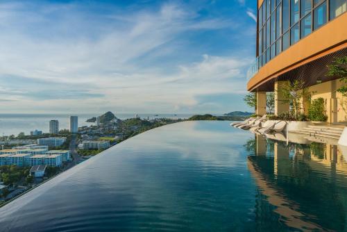 holiday inn resort vana nava hua hin by ihg