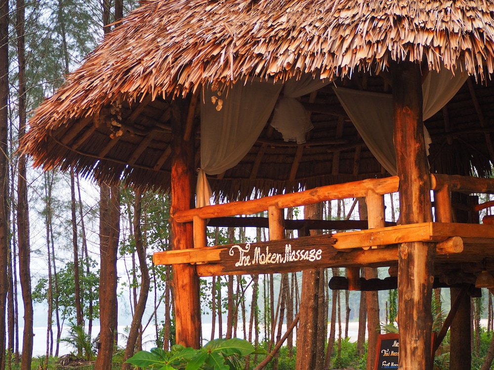 the moken eco village