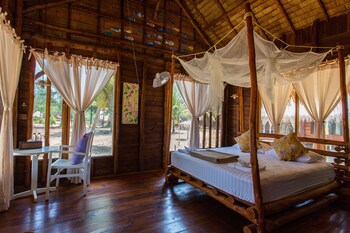 the moken eco village