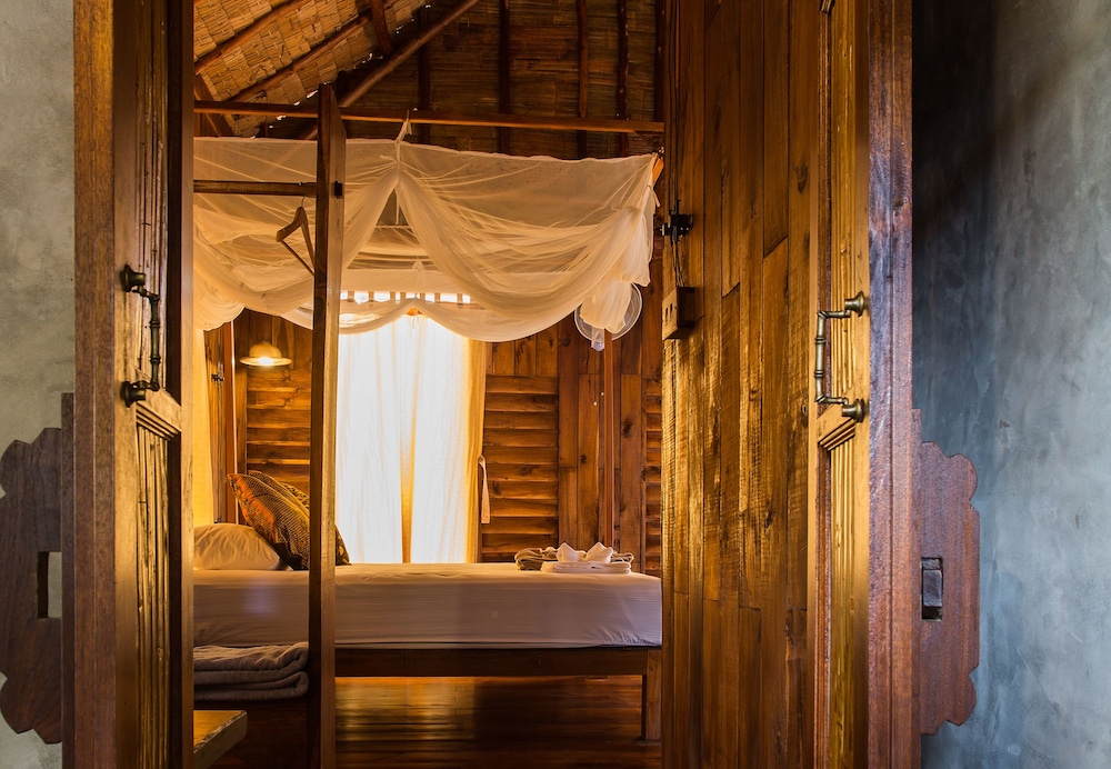 the moken eco village