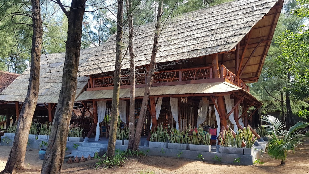 the moken eco village