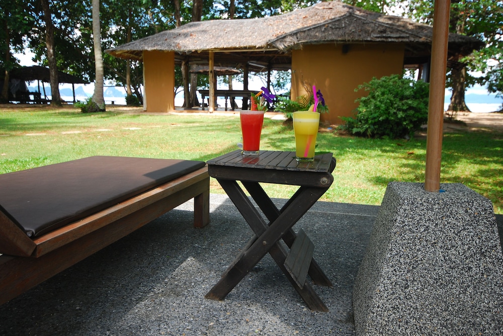 khao tong villa at melina