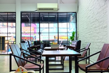 backpack station hostel