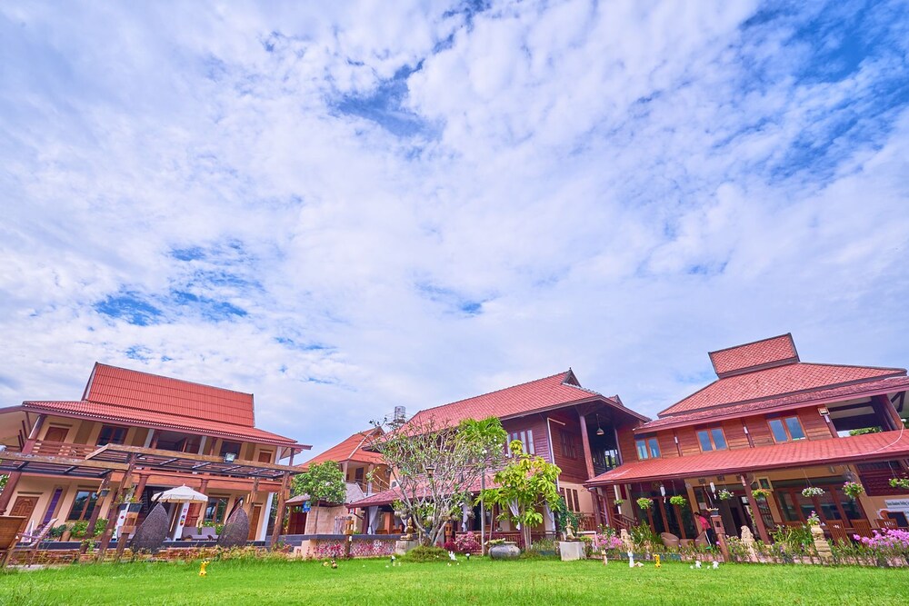 hueankhamhom resort