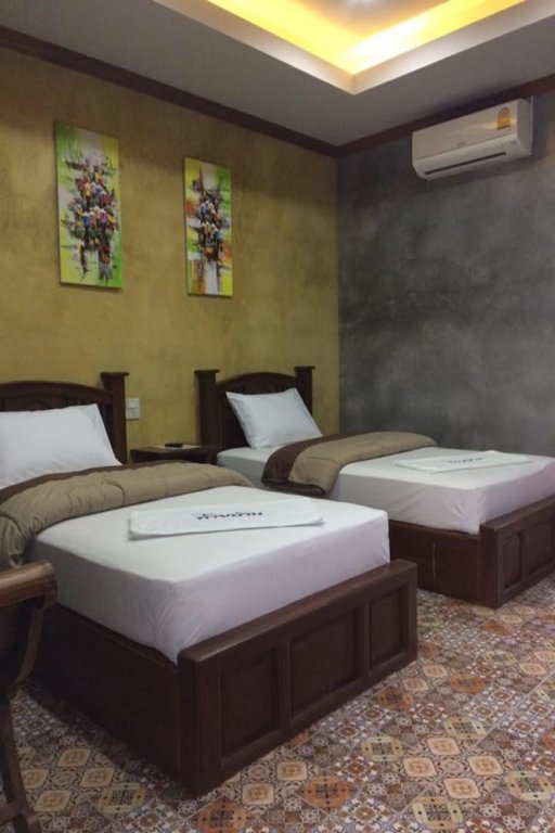 Tai Baan Resort,Phanom Sarakham>>Chachoengsao,3 star