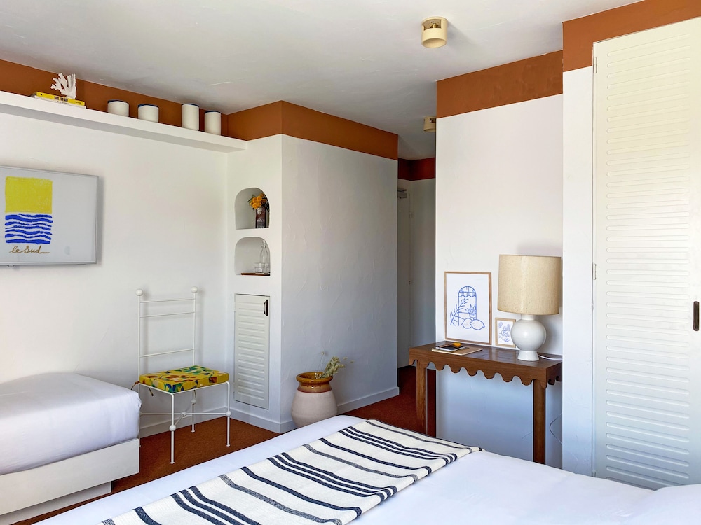 Hotel Le Sud,Cannes>>Antibes,3 star