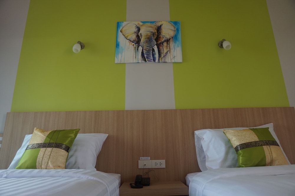 phant at thalang service apartment