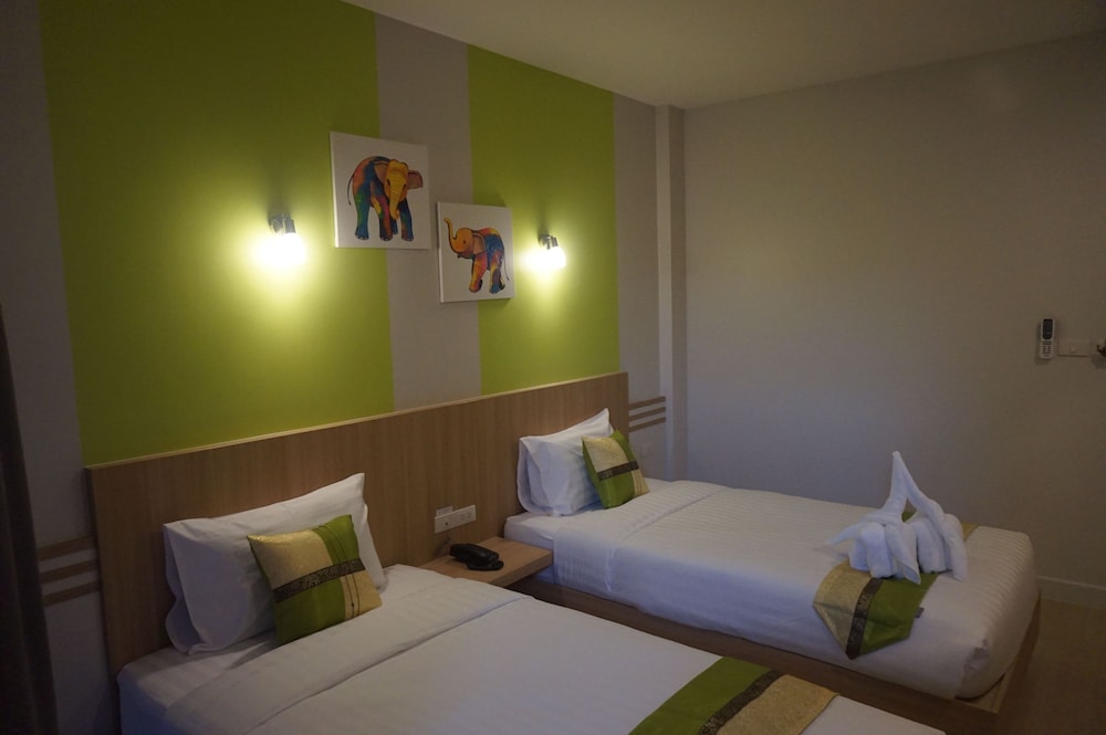 phant at thalang service apartment