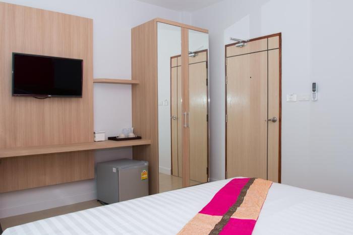 phant at thalang service apartment