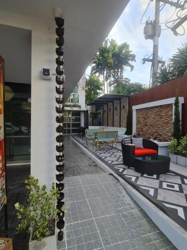 9 suite luxury boutique hotel