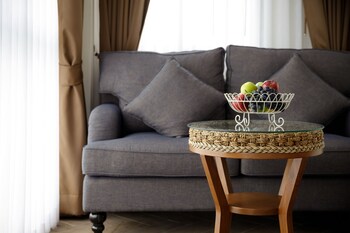 9 suite luxury boutique hotel