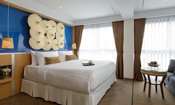 9 suite luxury boutique hotel