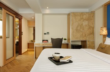 9 suite luxury boutique hotel