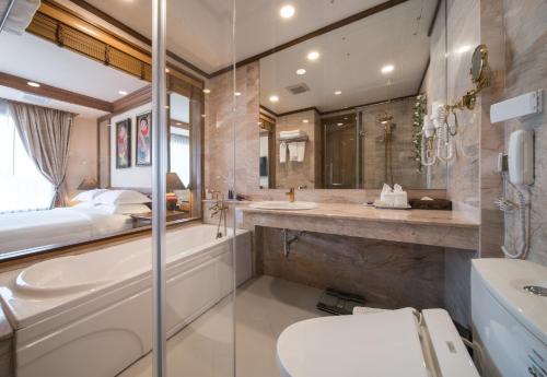 peak nimman prestige hotel