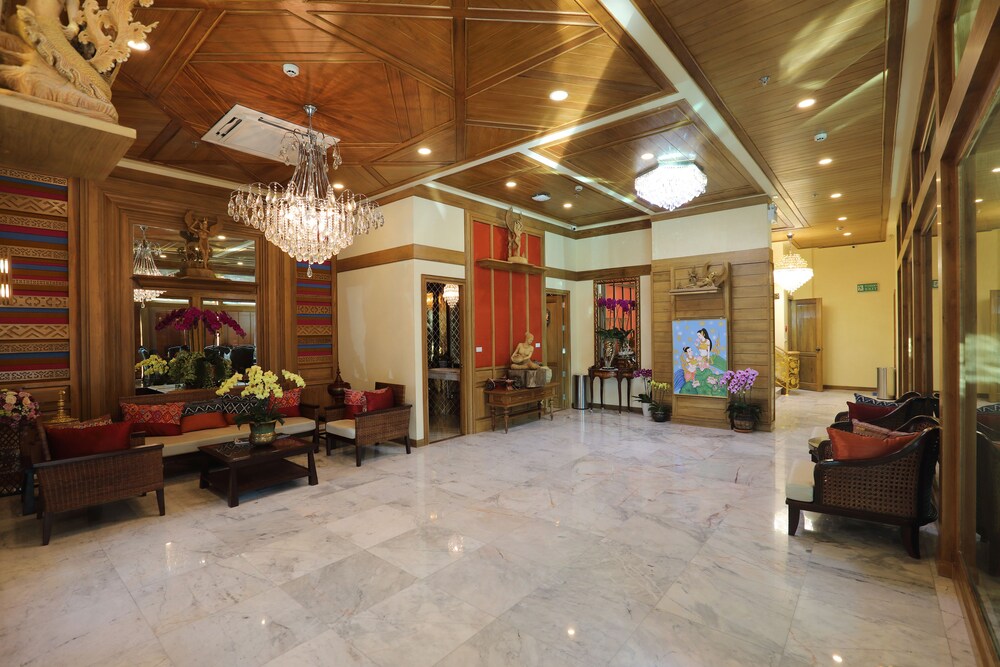 peak nimman prestige hotel