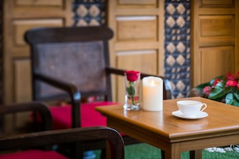 peak nimman prestige hotel