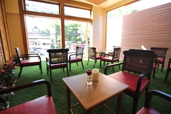 peak nimman prestige hotel