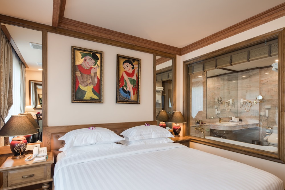 peak nimman prestige hotel