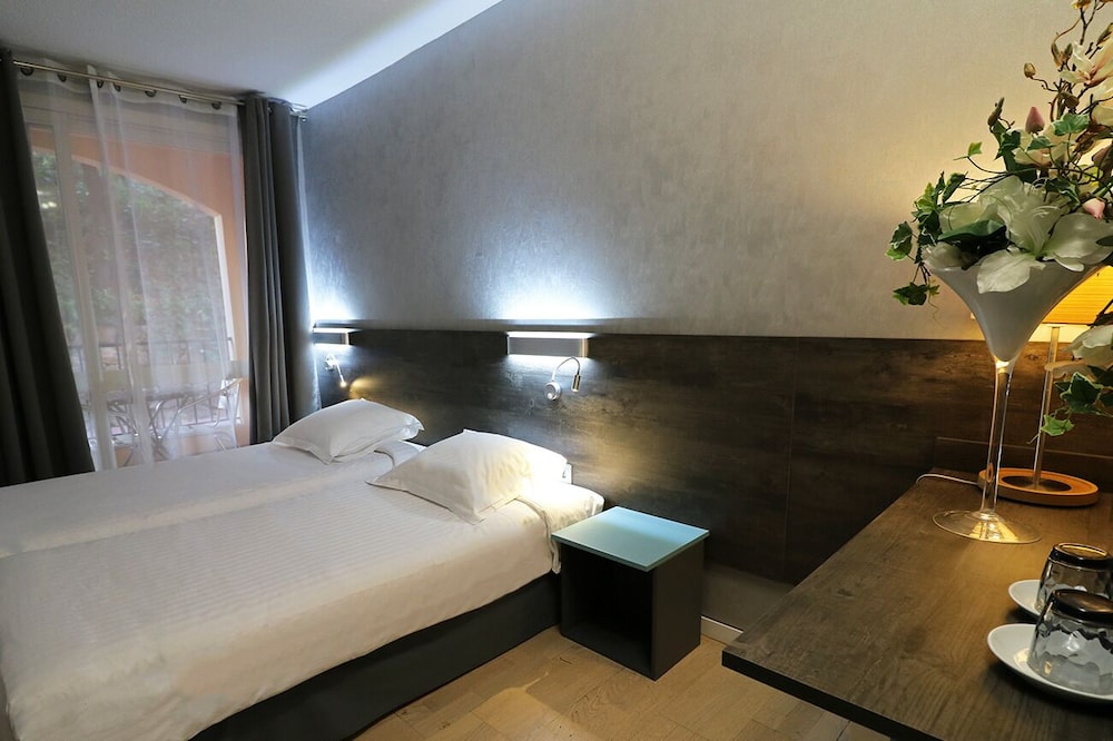 hotel restaurant napoleon