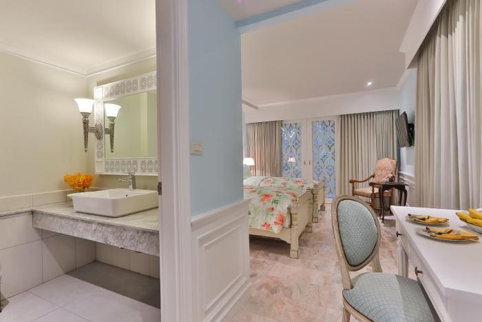 at pingnakorn riverside hotel chiangmai