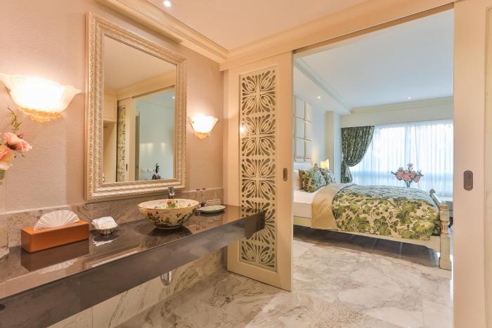 at pingnakorn riverside hotel chiangmai