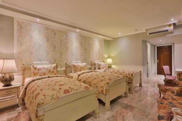 at pingnakorn riverside hotel chiangmai