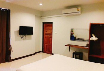graphic house at chiang rai adults only