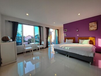 graphic house at chiang rai adults only