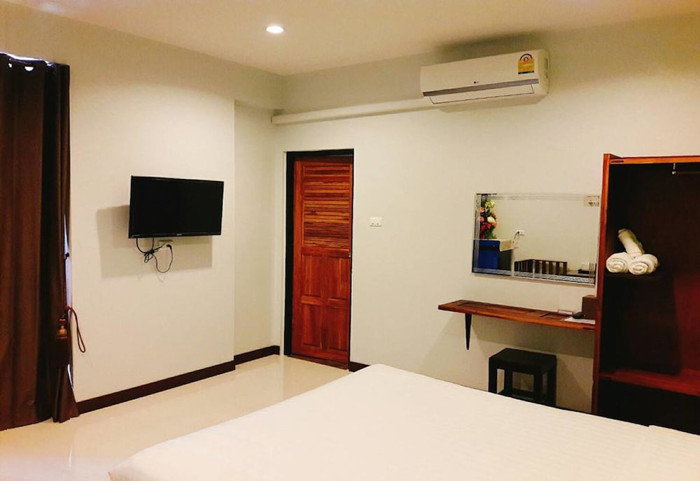 graphic house at chiang rai adults only