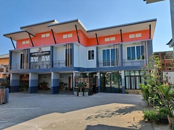 graphic house at chiang rai adults only
