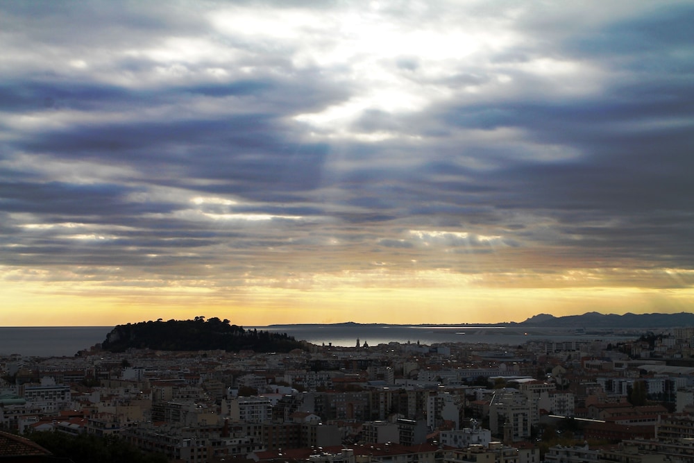 le panoramic boutique hotel