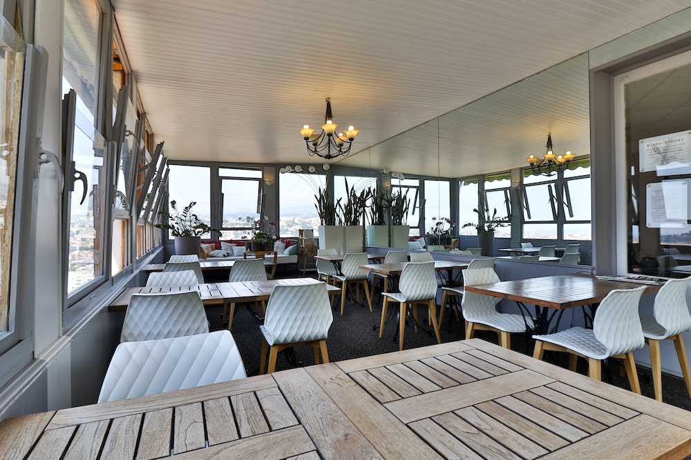 le panoramic boutique hotel