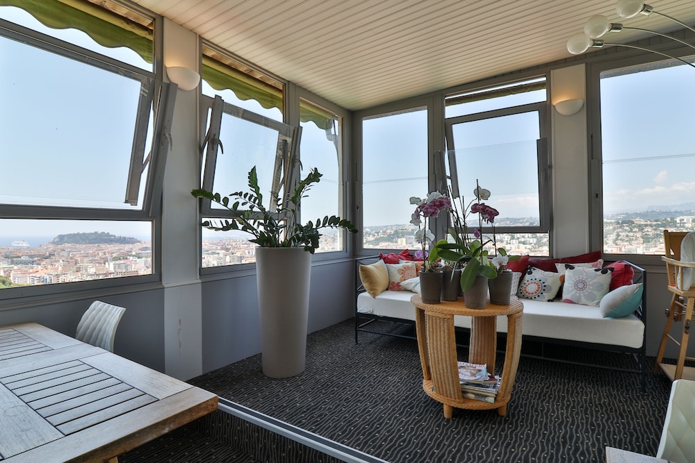 le panoramic boutique hotel