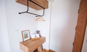 the logbook room and cafe
