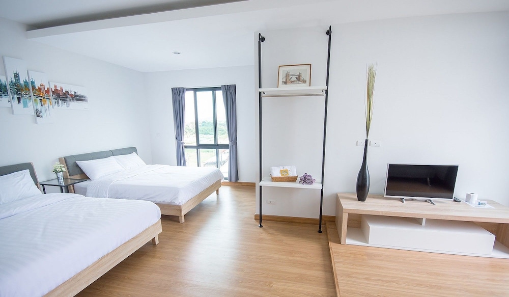 the logbook room and cafe