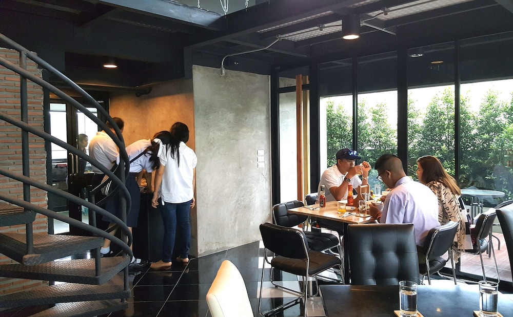 the logbook room and cafe