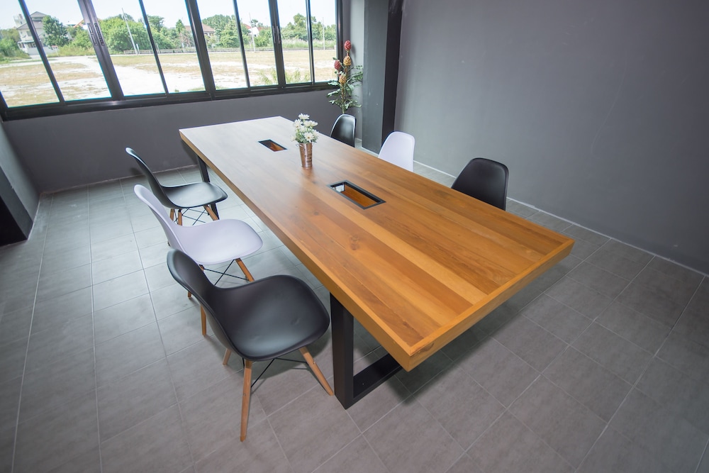 the logbook room and cafe