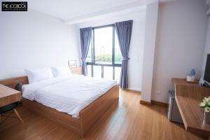 the logbook room and cafe