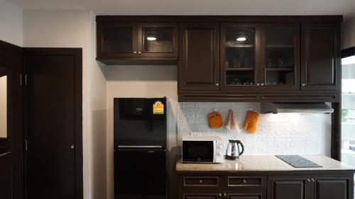 boutique poo yai lee