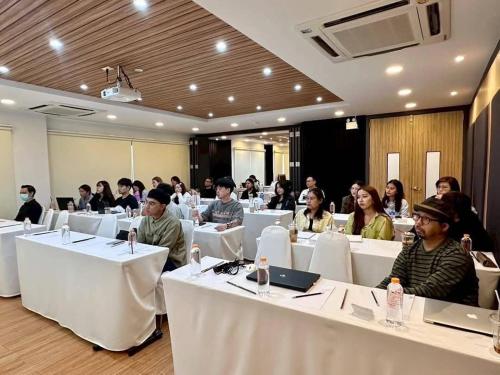 boutique poo yai lee