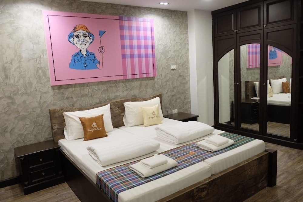 boutique poo yai lee