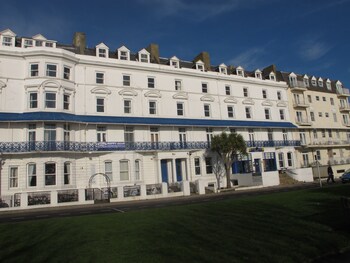 Oyo The Southcliff Hotel,Kent>>Folkestone,3 star