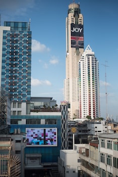 sovereign group hotel