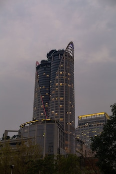 sovereign group hotel